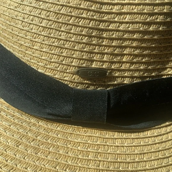 C.C EXCLUSIVES UV Protection "Just Married" wide brim beach/sun hat NWT - Picture 4 of 5